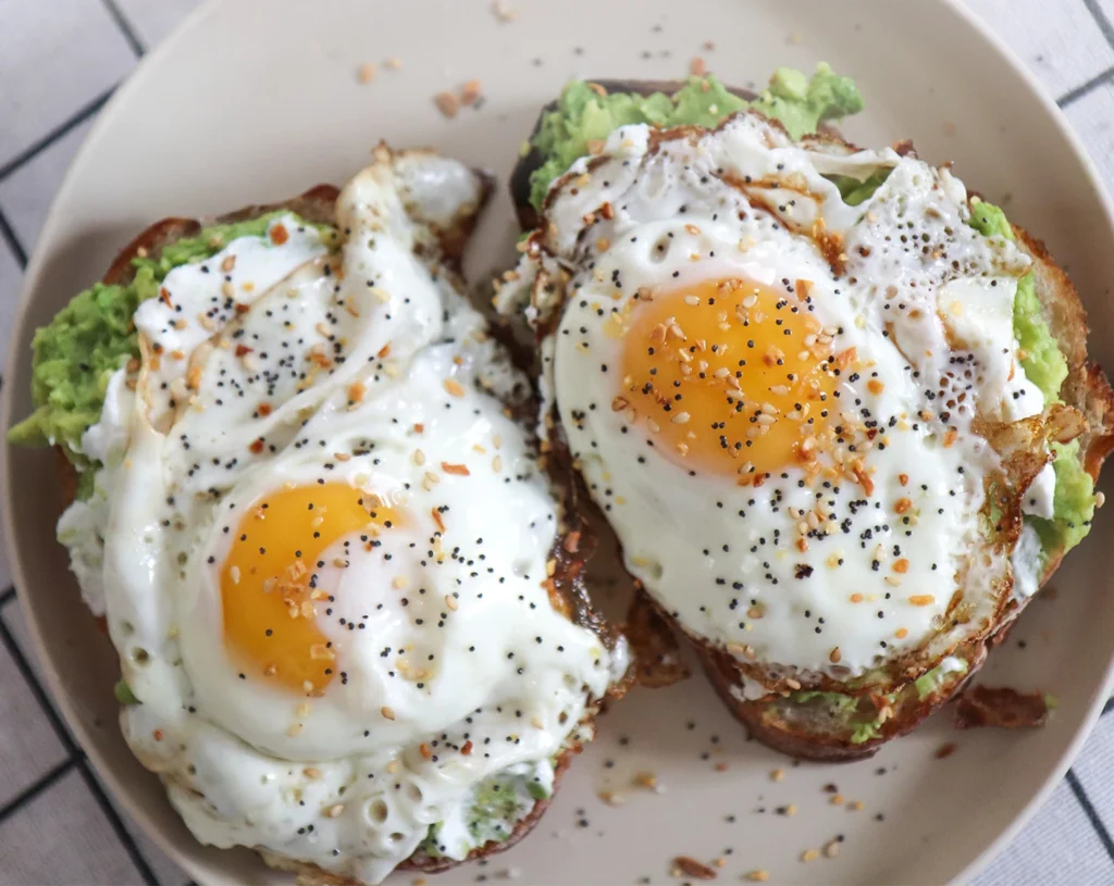 10 High Protein Breakfasts Under 400 Calories 4. avocado and egg toast