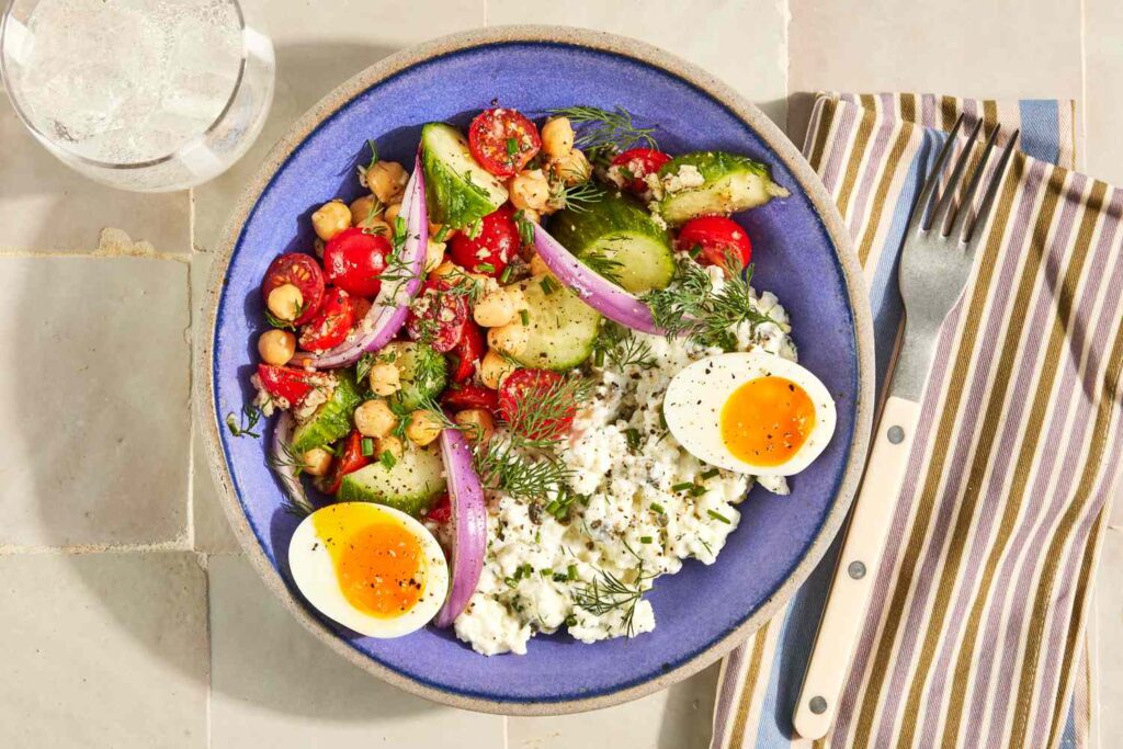 10 High Protein Breakfast Ideas for Weight Loss 4. cottage cheese bowl