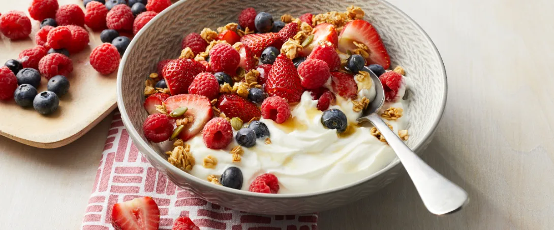 Greek Yogurt Berry Bowl